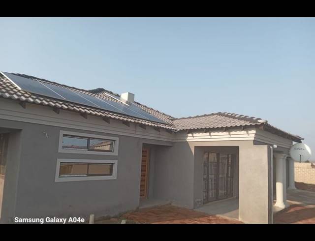 4 BEDROOM HOUSE FOR SALE IN MANKWENG
